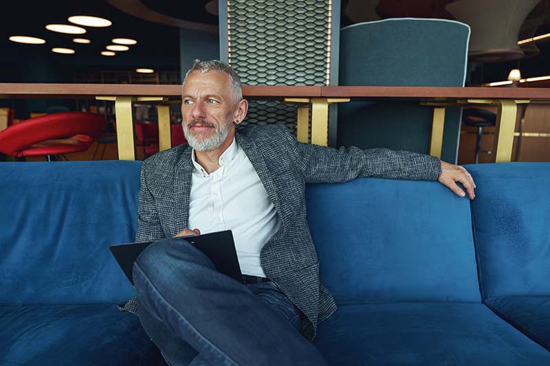 Man using a dating app